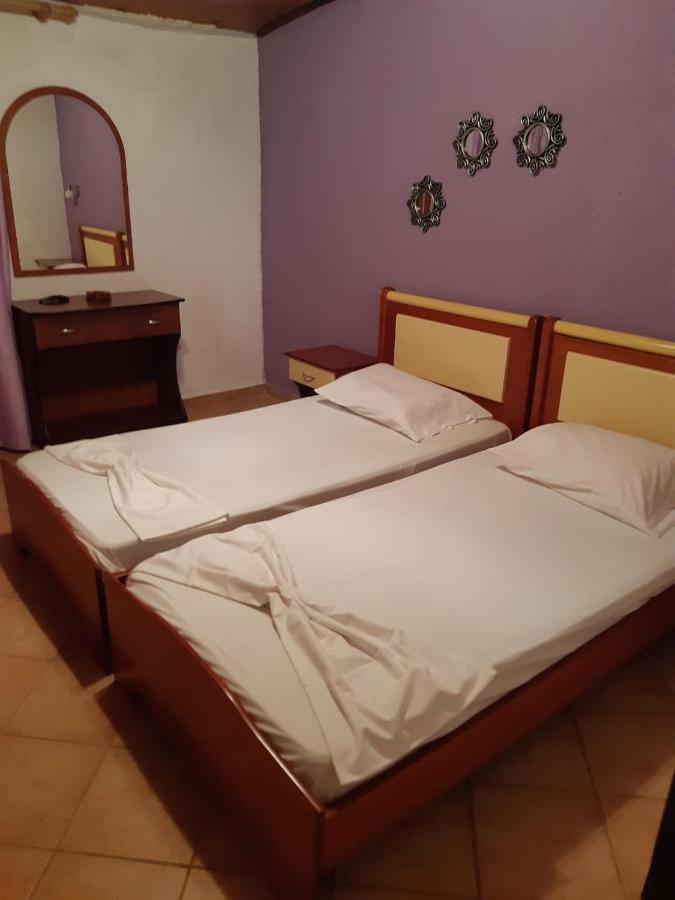 Dora Sarti Hotel Buitenkant foto