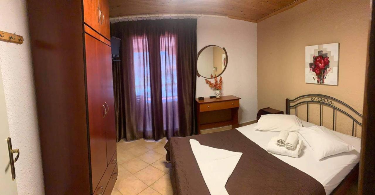 Dora Sarti Hotel Buitenkant foto